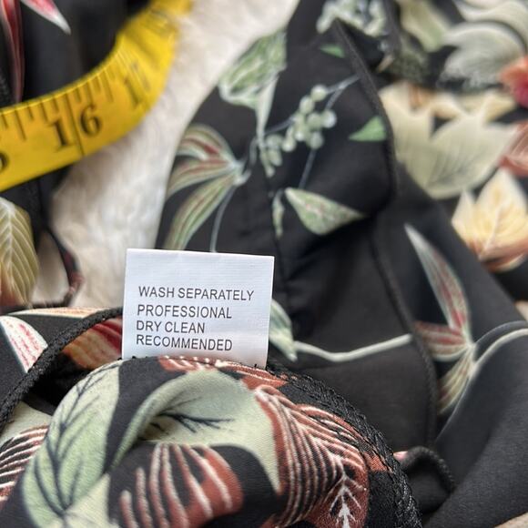 Yu & Me Paris floral print ruffled wrap maxi dress, size L - Picture 9 of 9